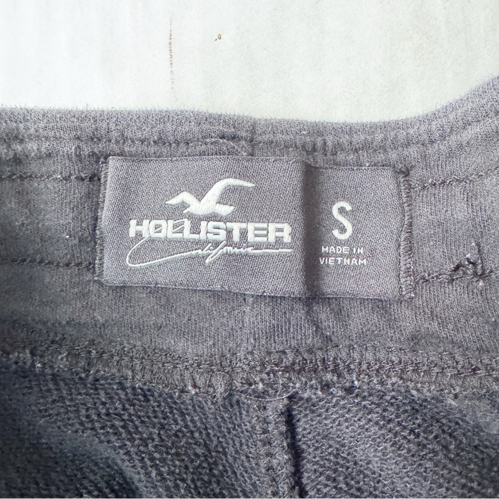 Hollister Black Drawstring Shorts - Picture 7 of 9